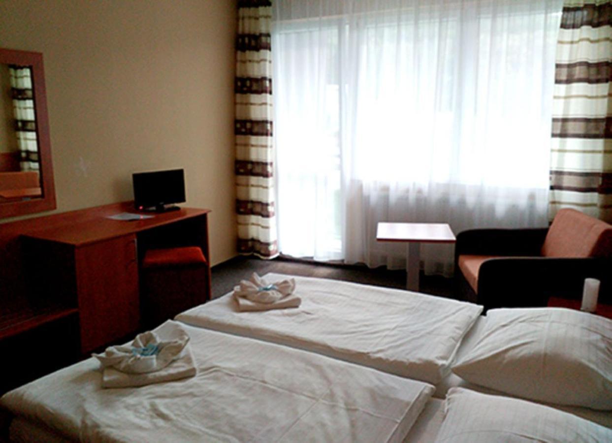 Hotel Panorama Теплице Екстериор снимка