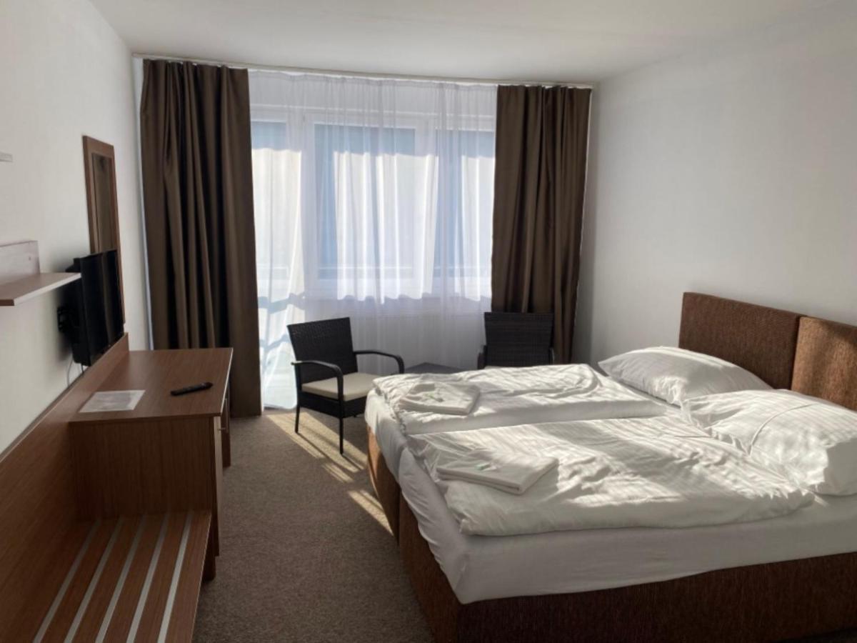 Hotel Panorama Теплице Екстериор снимка