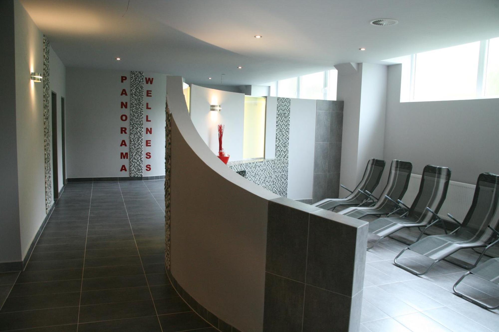 Hotel Panorama Теплице Екстериор снимка
